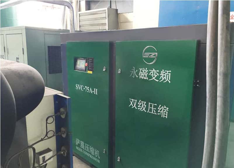 薩震空壓機操作界面