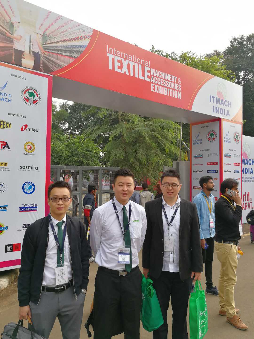 薩震節(jié)能空壓機參加印度國際紡織機械展覽會