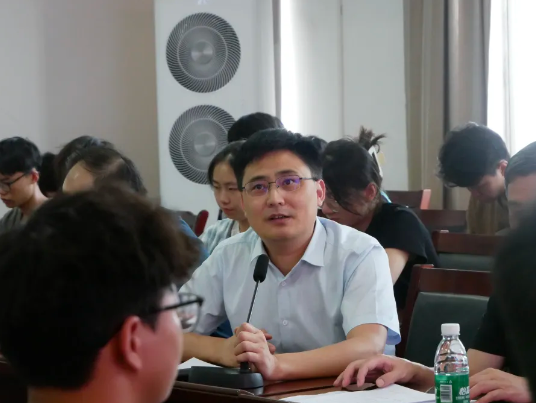 薩震節(jié)能空壓機